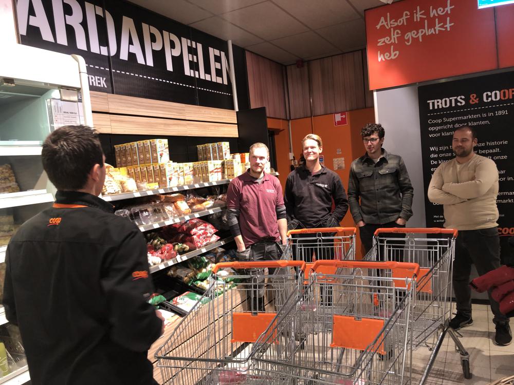 Nieuws - Kerstpakketten avond: 2 min gratis winkelen bij COOP Kockengen!