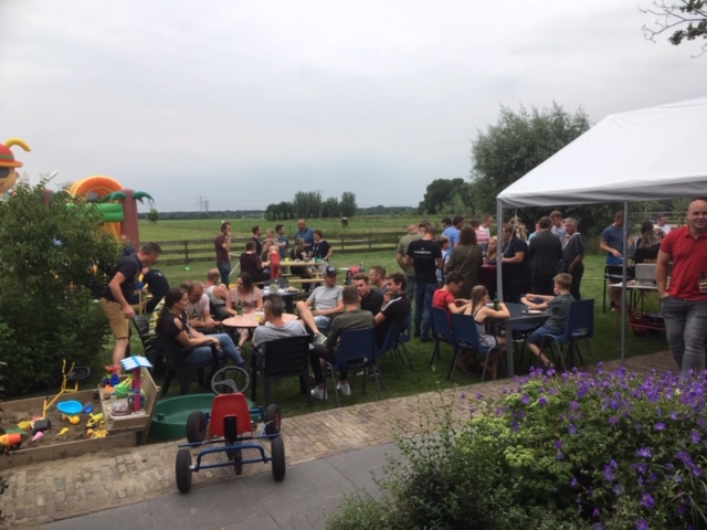 Bouwbedrijf van Engen BV - Zomer BBQ 2019 op terras Portengen