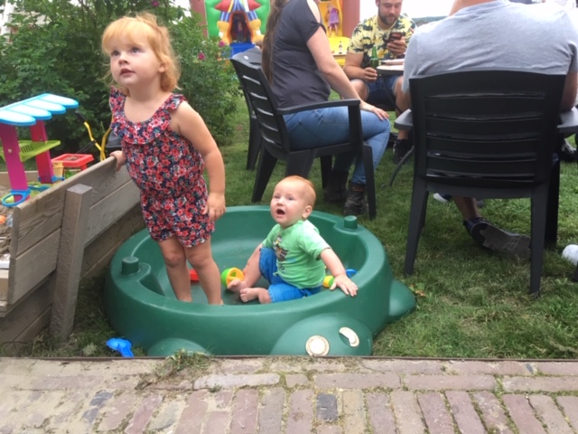 Bouwbedrijf van Engen BV - Zomer BBQ 2019 op terras Portengen