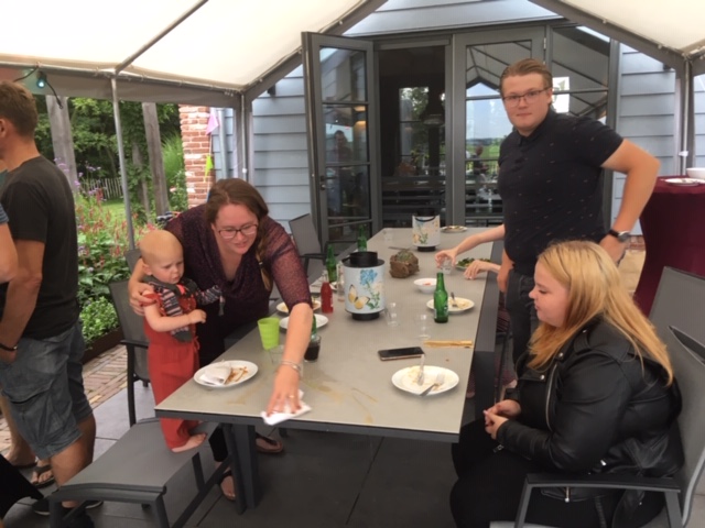 Bouwbedrijf van Engen BV - Zomer BBQ 2019 op terras Portengen