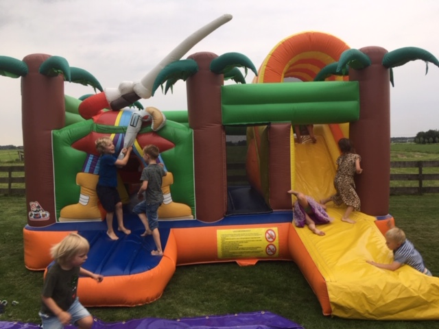 Bouwbedrijf van Engen BV - Zomer BBQ 2019 op terras Portengen