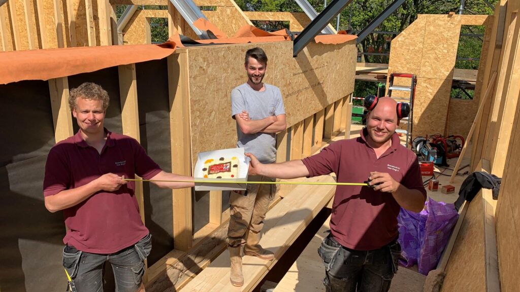 Complimenten: rondje taart langs alle lopende projecten! - Uithoorn