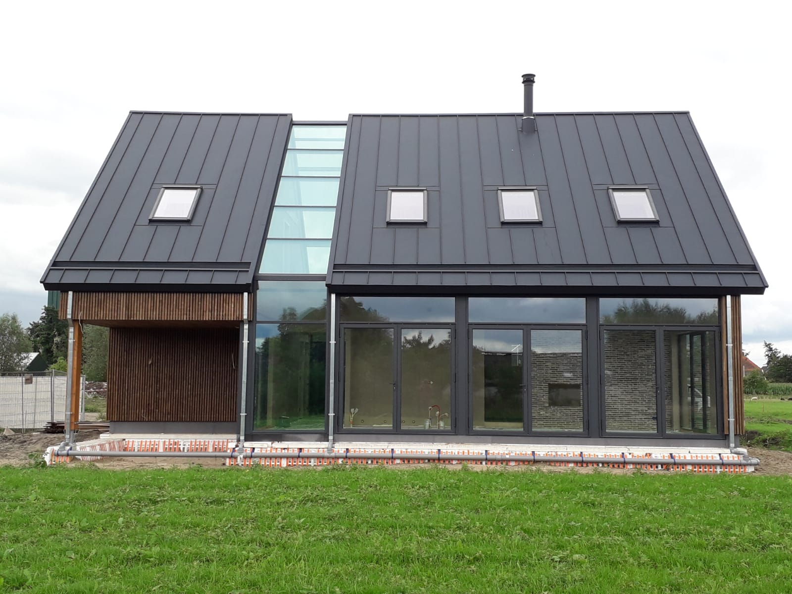 Nieuwsbericht: Project Ecologisch woonhuis Schalkwijk uit de steigers