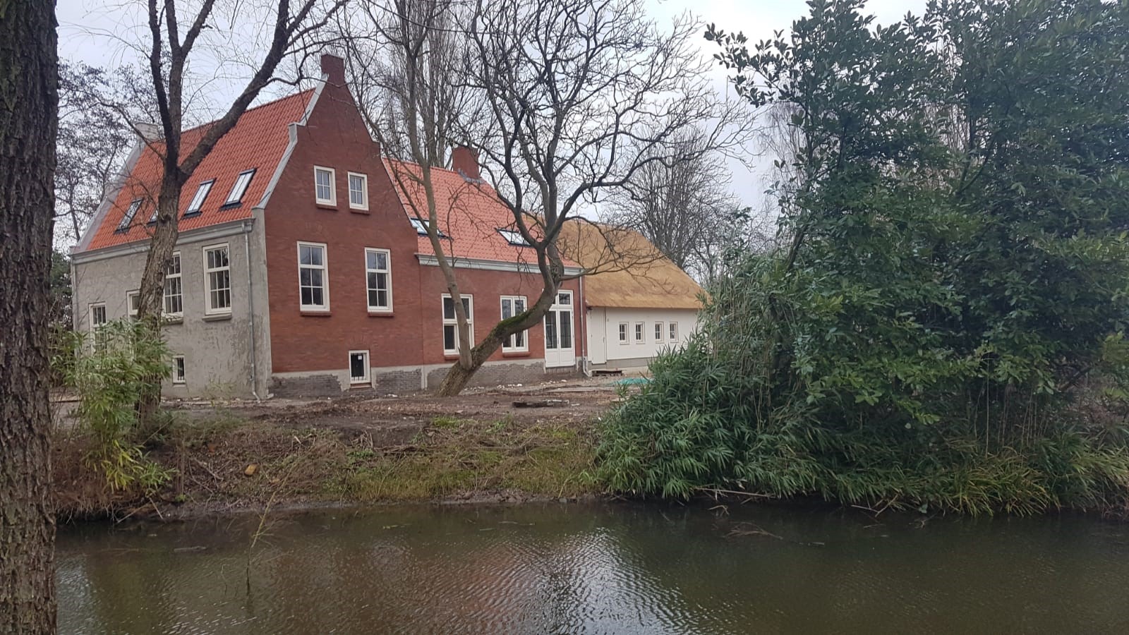 Nieuws: Project Herbouw woonboerderij Maarssen uit de steigers 2021