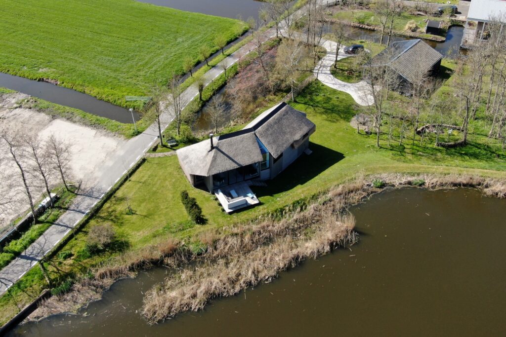 Bouwbedrijf van Engen BV - Duurzaam dijkhuis, het Groene Hart - Robert Koelewijn Fotografie