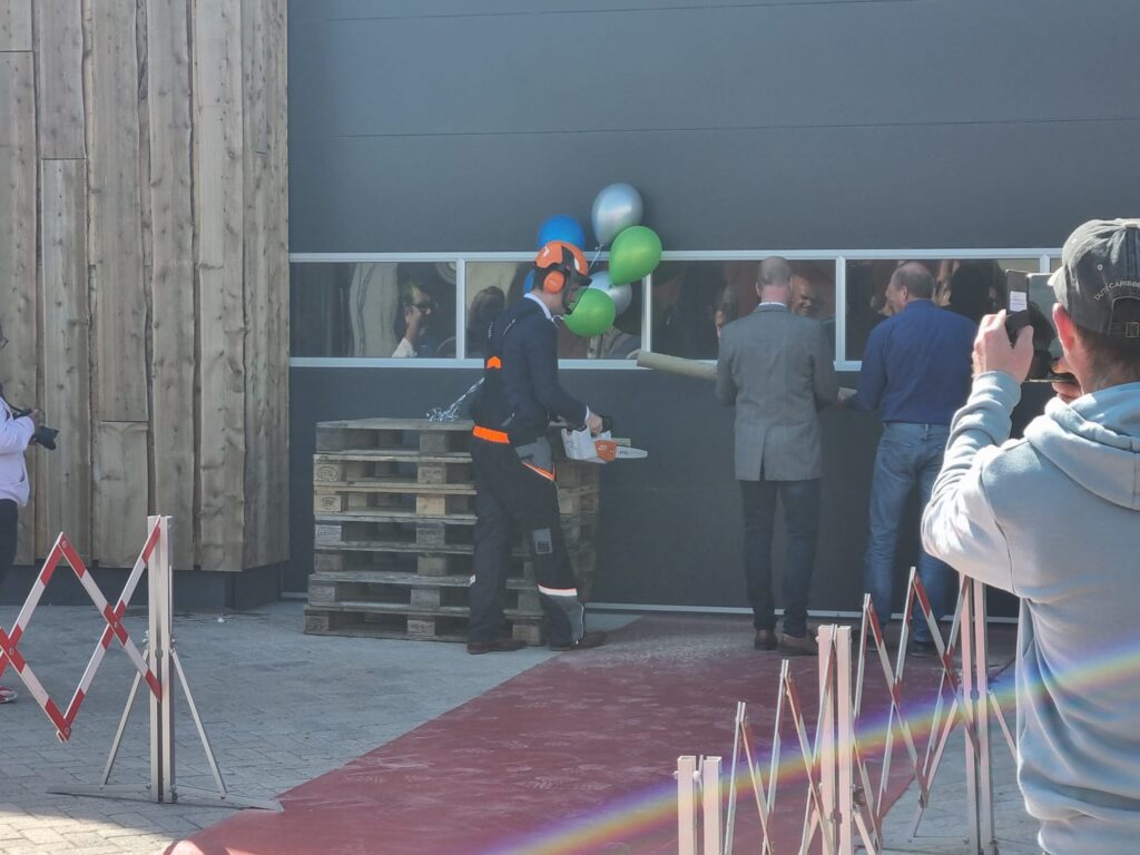 Nieuws - Opening Gemeentewerf Nieuwkoop; onze boombank is goed ontvangen!