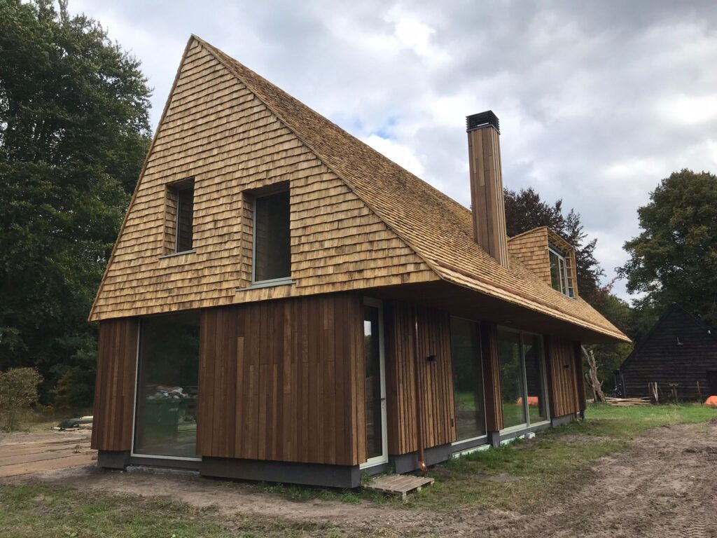 Bouwbedrijf van Engen BV - Ecologische CLT houten familiewoning, Hierden