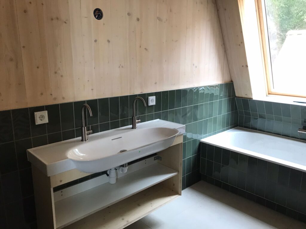 Bouwbedrijf van Engen BV - Ecologische CLT houten familiewoning, Hierden