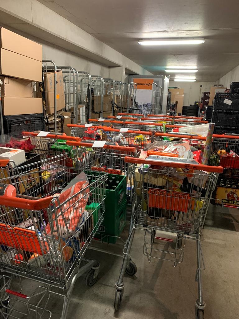 Nieuws - Kerstpakketten avond: 2 min gratis winkelen bij COOP Kockengen!
