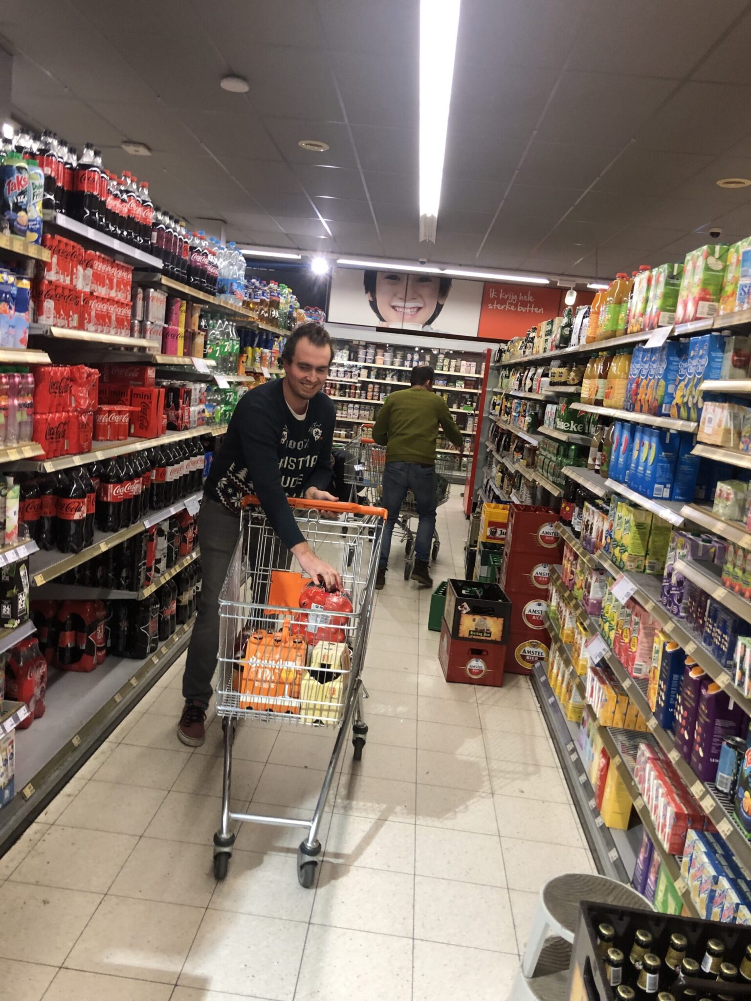 Nieuws - Kerstpakketten avond: 2 min gratis winkelen bij COOP Kockengen!
