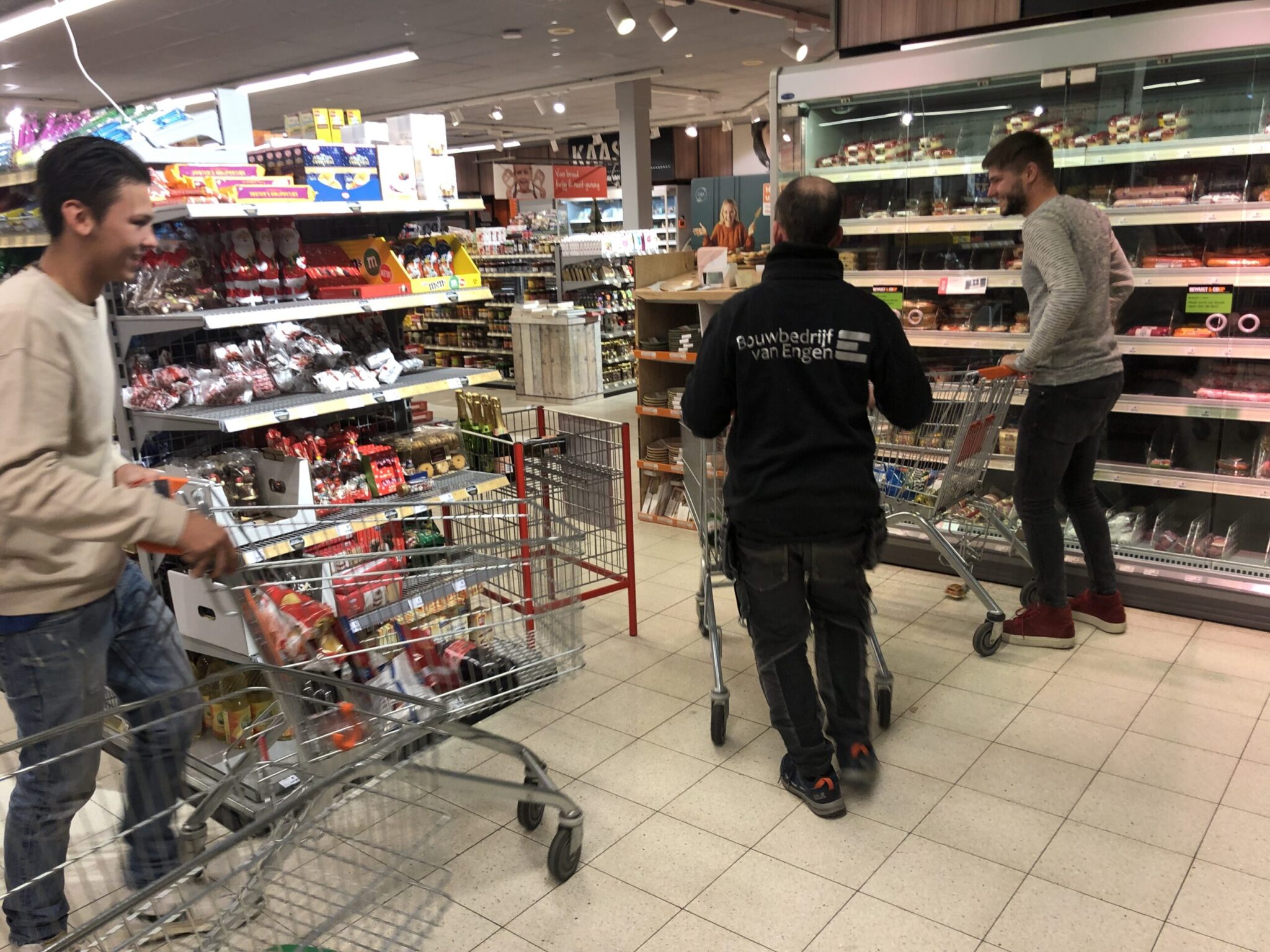 Nieuws - Kerstpakketten avond: 2 min gratis winkelen bij COOP Kockengen!