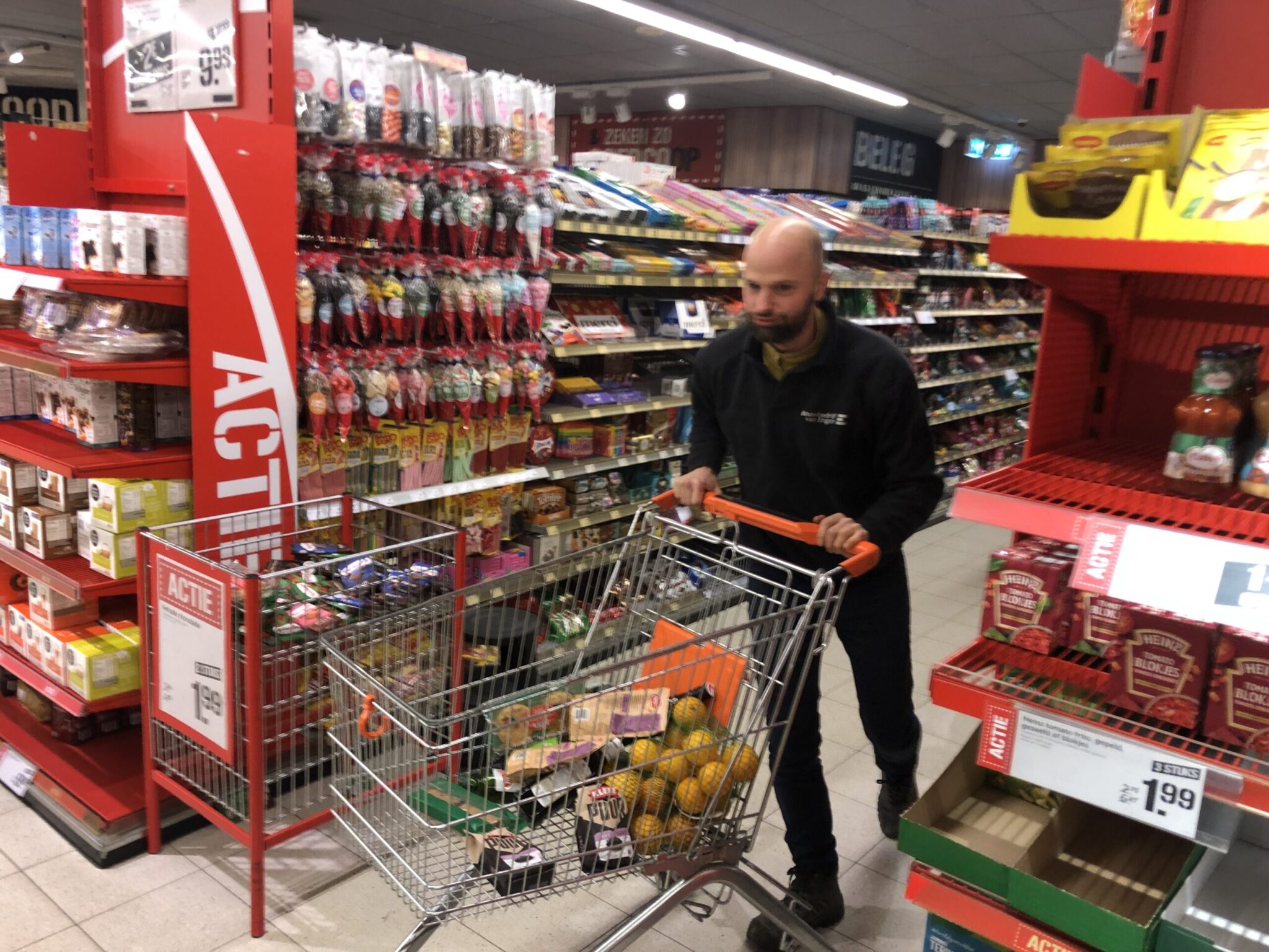 Nieuws - Kerstpakketten avond: 2 min gratis winkelen bij COOP Kockengen!
