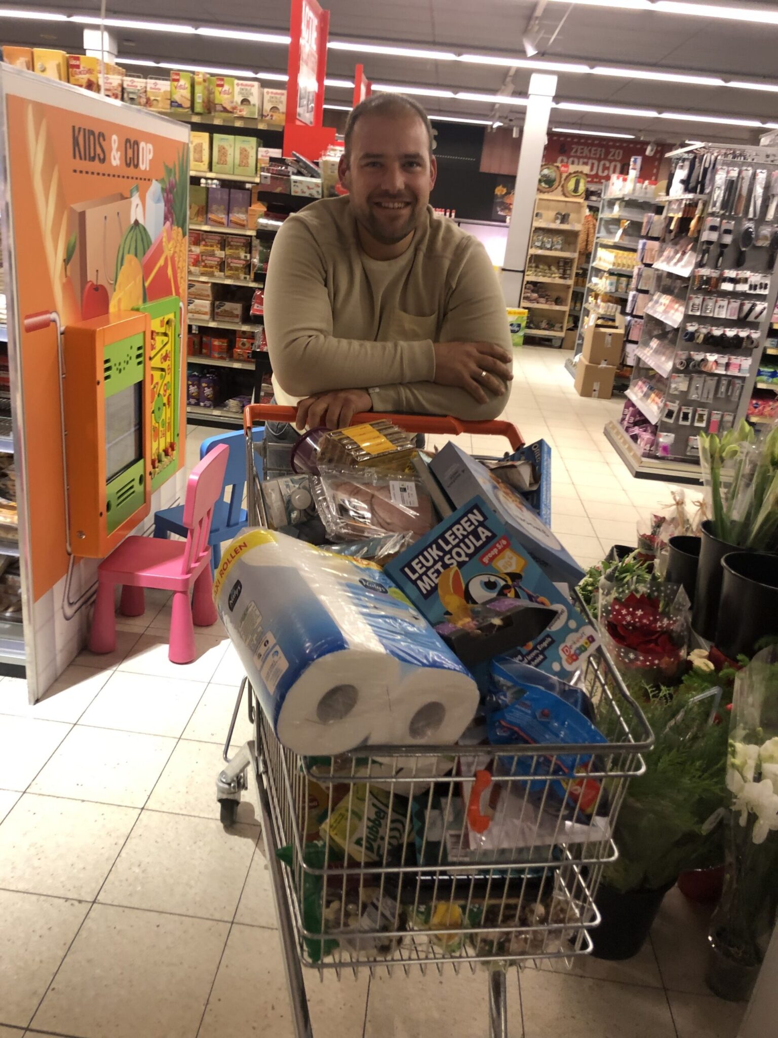 Nieuws - Kerstpakketten avond: 2 min gratis winkelen bij COOP Kockengen!