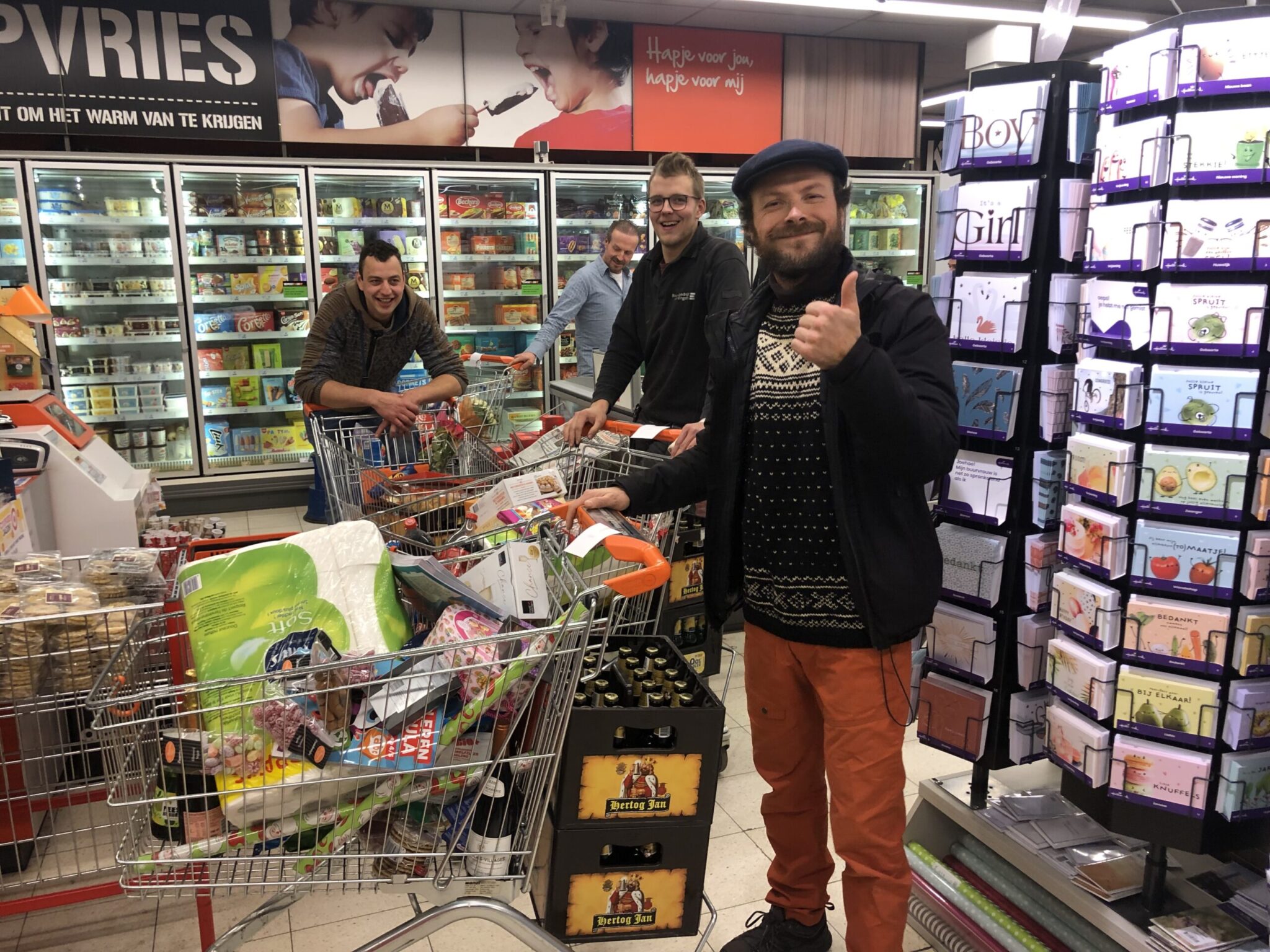 Nieuws - Kerstpakketten avond: 2 min gratis winkelen bij COOP Kockengen!
