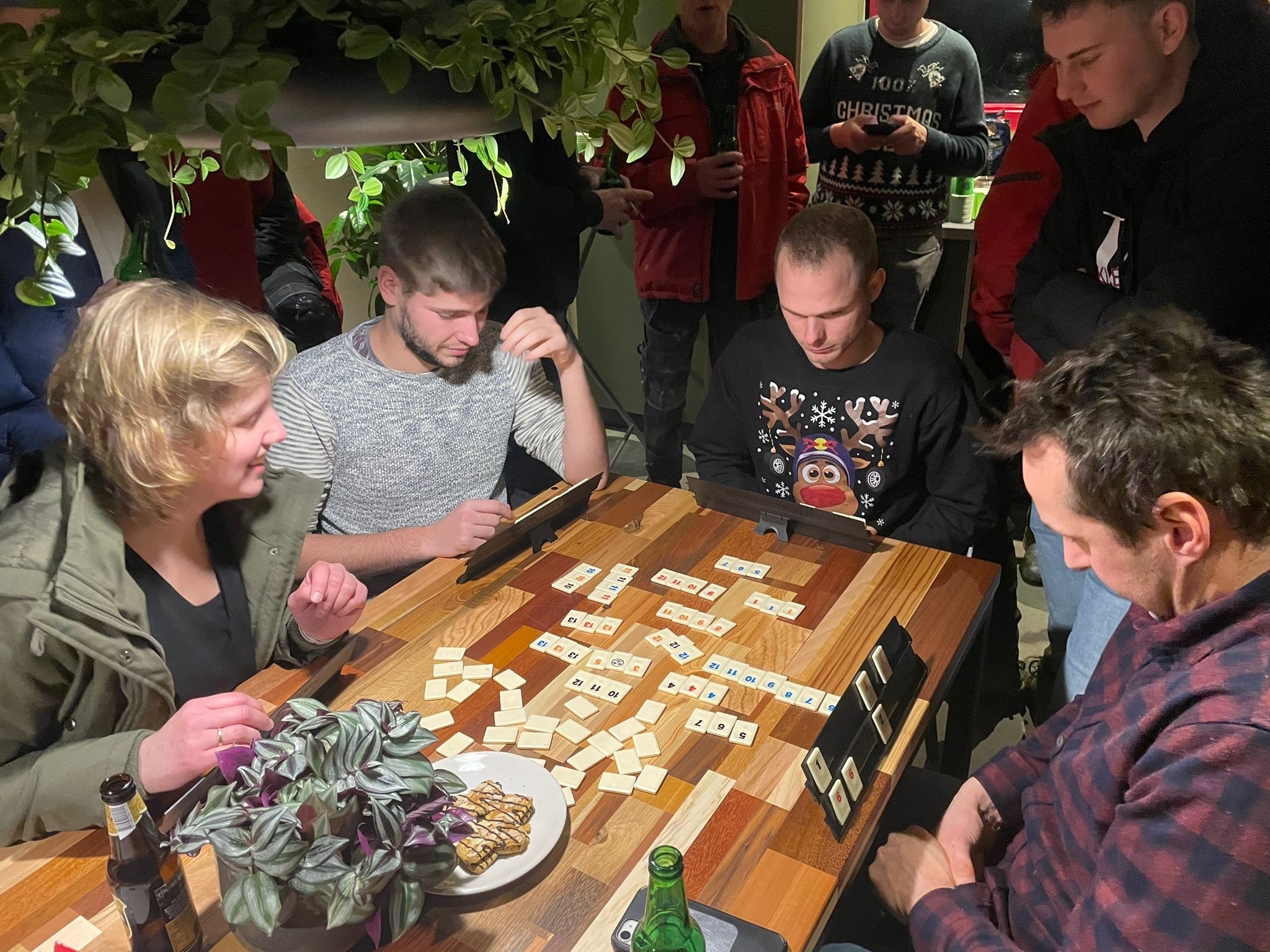 Nieuws - Kerstpakketten avond: 2 min gratis winkelen bij COOP Kockengen!