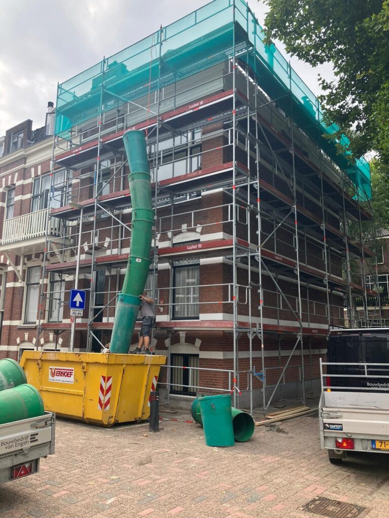 Bouwbedrijf van Engen BV - Nieuwe kap en renovatie bovenverdieping, Utrecht