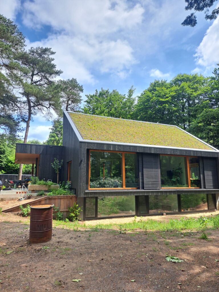 Bouwbedrijf van Engen BV - Ecologische villa en bijgebouw, Maarn