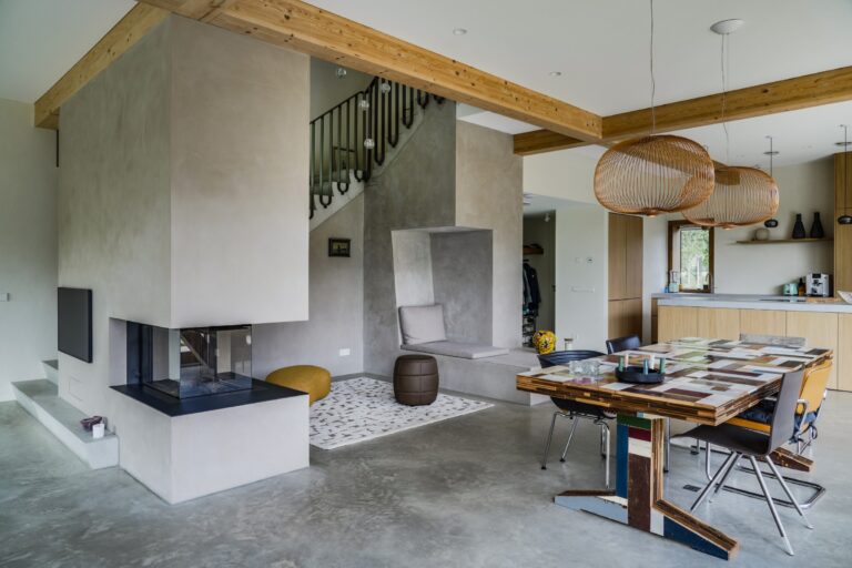 Bouwbedrijf van Engen BV - Ecologisch duurzaam woonhuis met hooitasschuur en fietsenberging, Zeist - Robert Koelewijn Fotografie