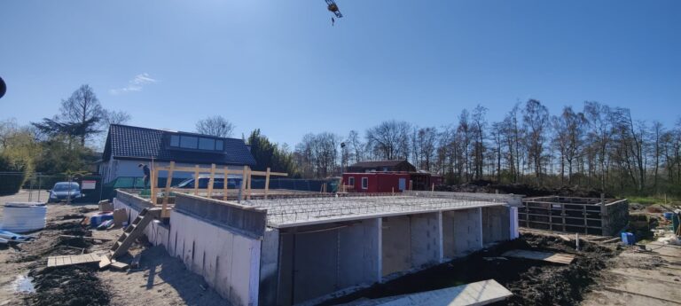 Bouwbedrijf van Engen BV - Duurzaam woonhuis met bijgebouwen, Reeuwijk