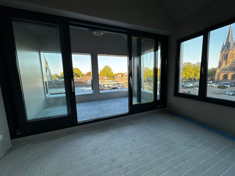 Bouwbedrijf van Engen BV - Duurzame winkel en 2 appartementen, Breukelen
