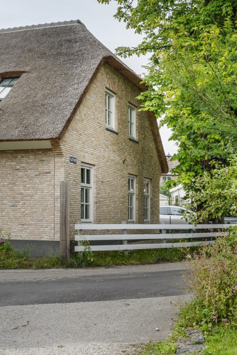 Bouwbedrijf van Engen BV - Herbouw boerderij met bijgebouw, Zevenhuizen - Robert Koelewijn Fotografie